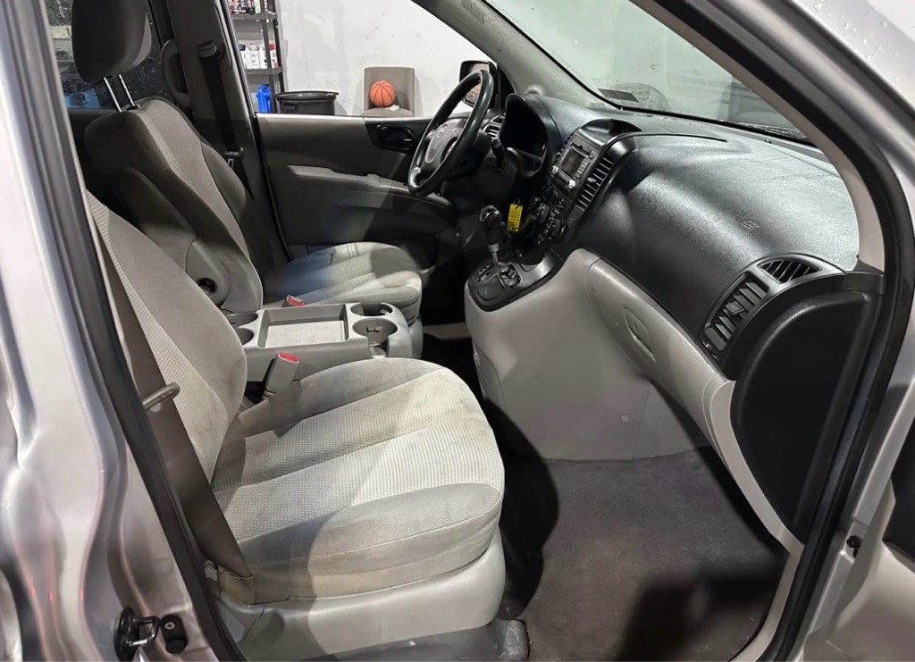 2009 Kia Sedona Image 9