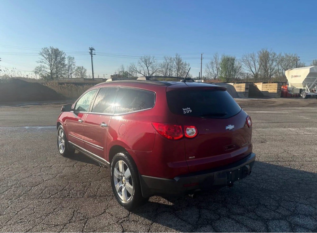 2010 Chevrolet Traverse Image 5