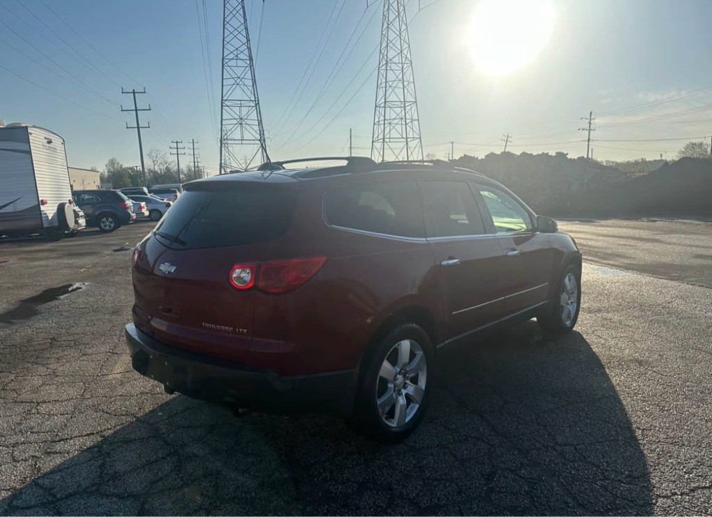 2010 Chevrolet Traverse Image 6
