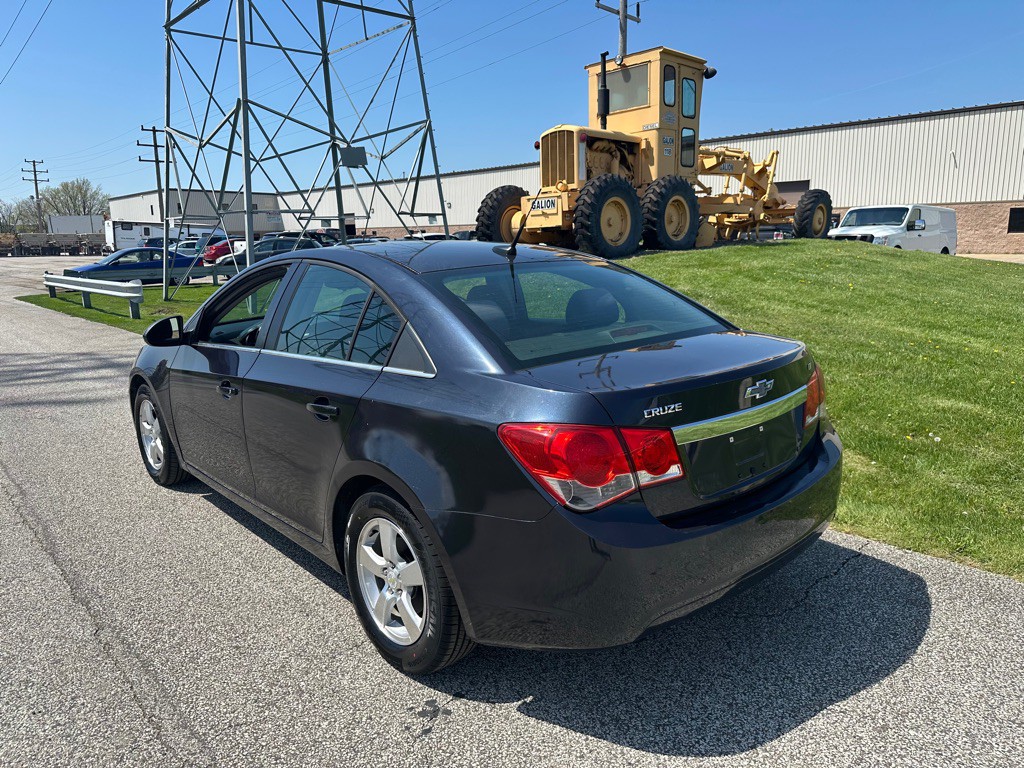 2014 Chevrolet Cruze Image 3