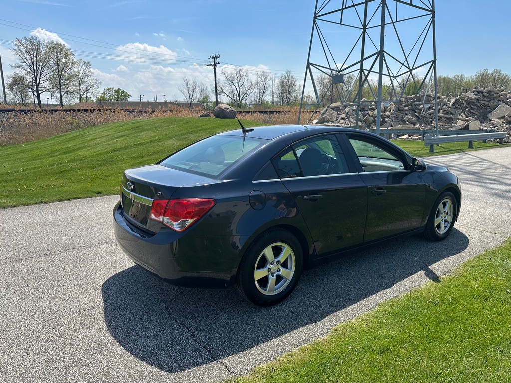 2014 Chevrolet Cruze Image 5