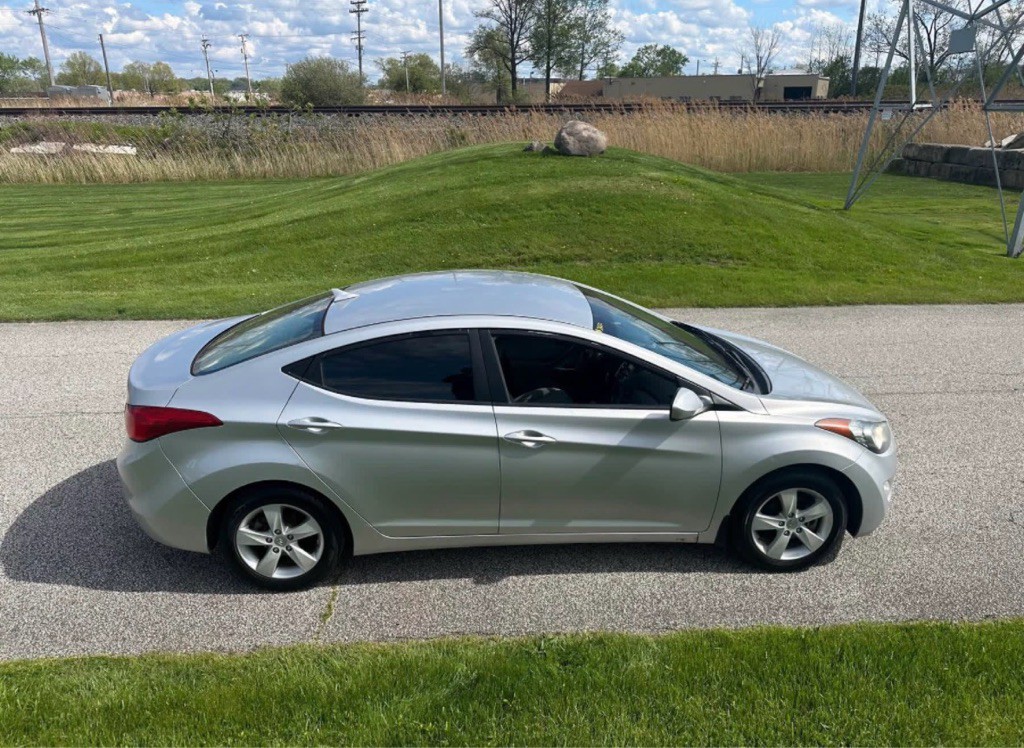 2013 Hyundai Elantra Image 4