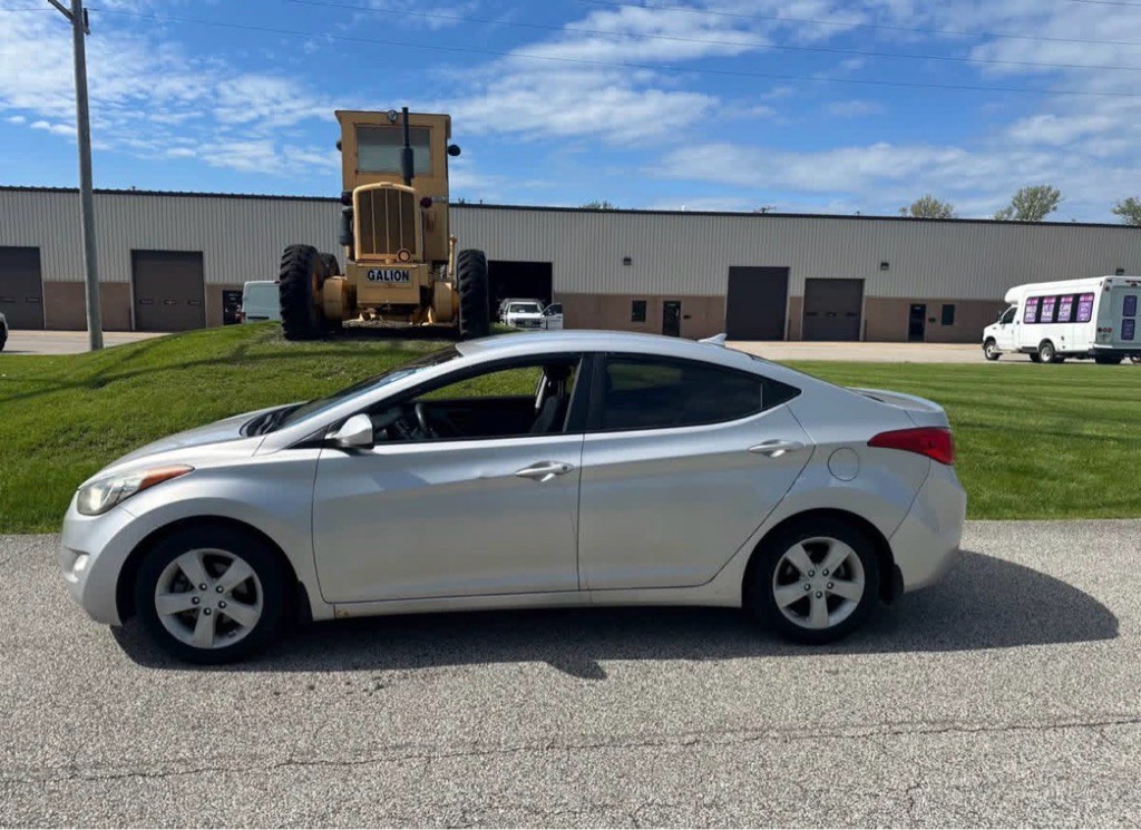 2013 Hyundai Elantra Image 5