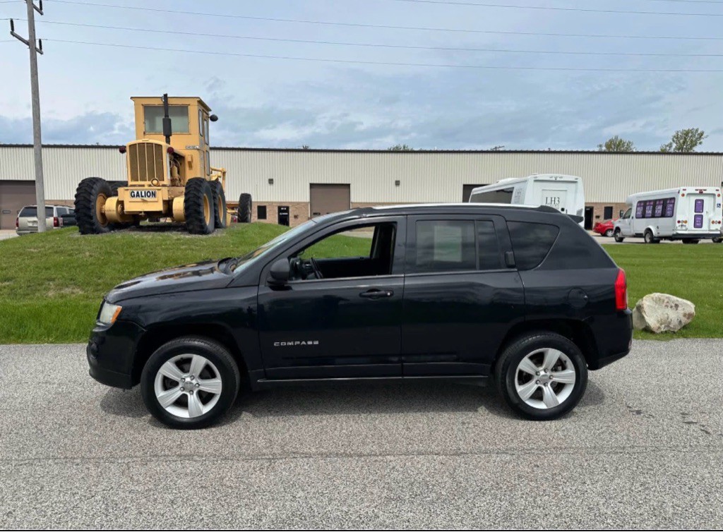 2013 Jeep Compass Image 2