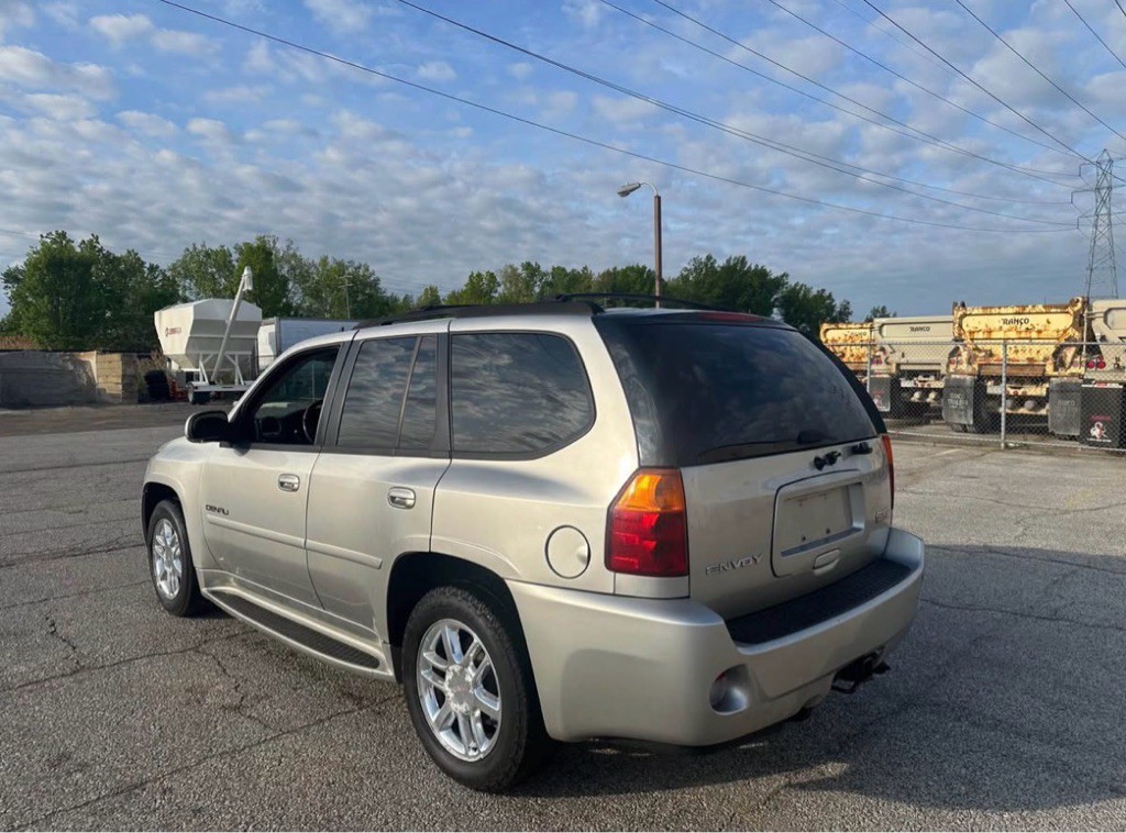 2006 GMC Envoy Image 6