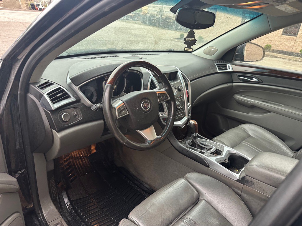 2010 Cadillac SRX Image 9