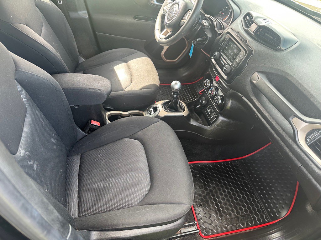 2016 Jeep Renegade Image 10