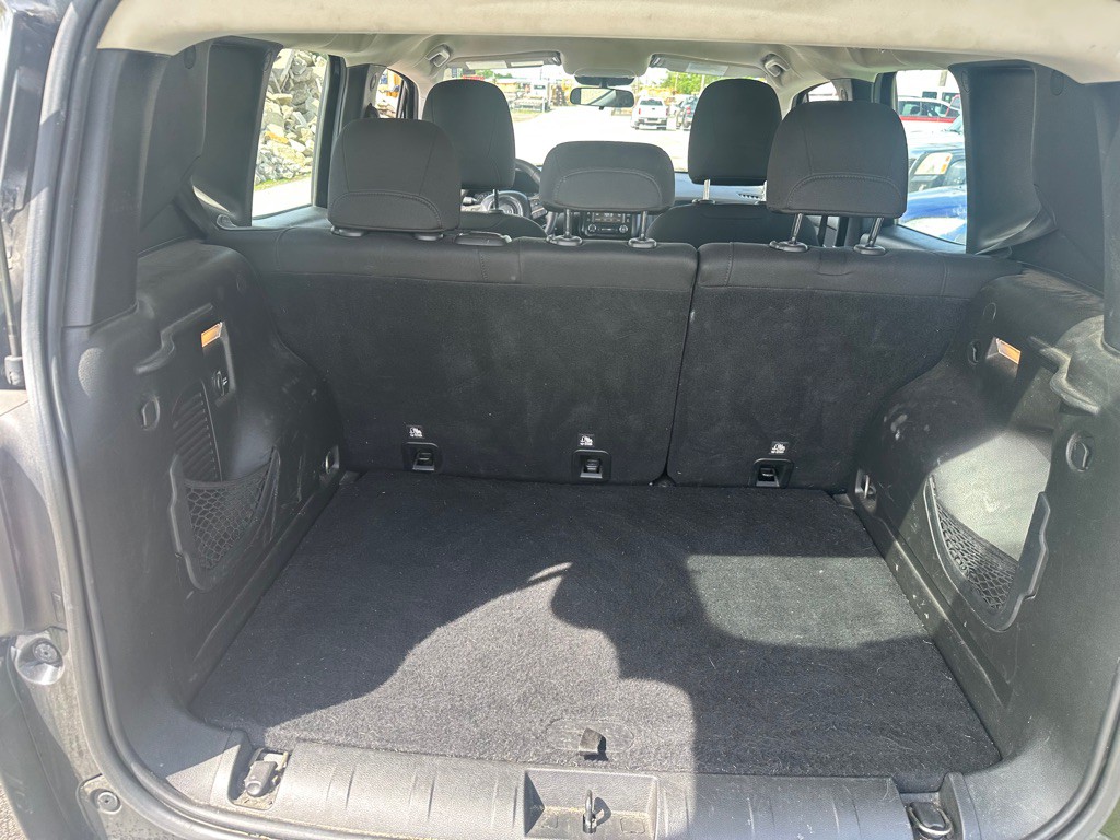 2016 Jeep Renegade Image 11