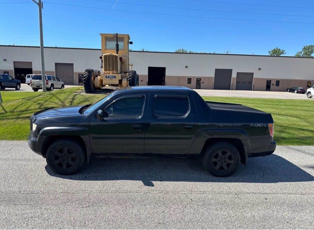 2006 Honda Ridgeline Image 2