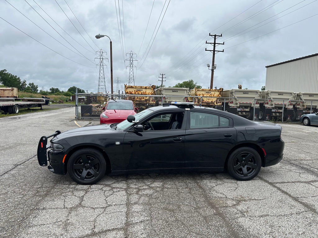 2017 Dodge Charger Image 2