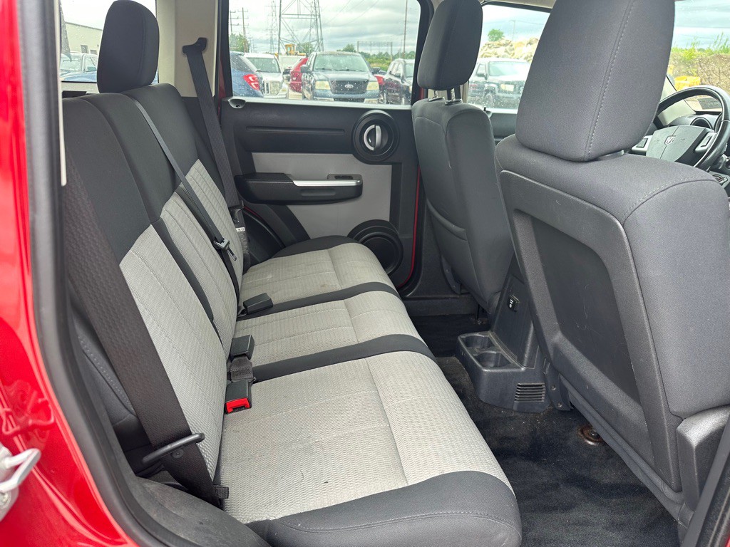 2007 Dodge Nitro Image 16