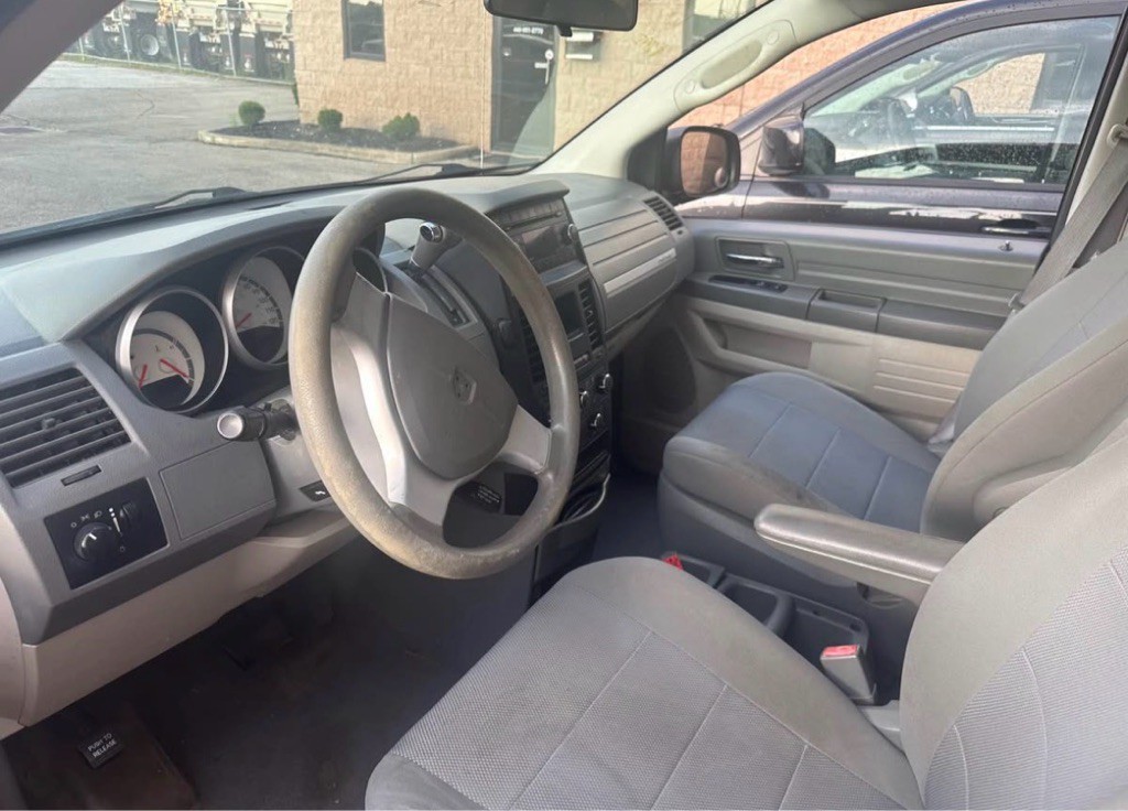 2008 Dodge Grand Caravan Image 9