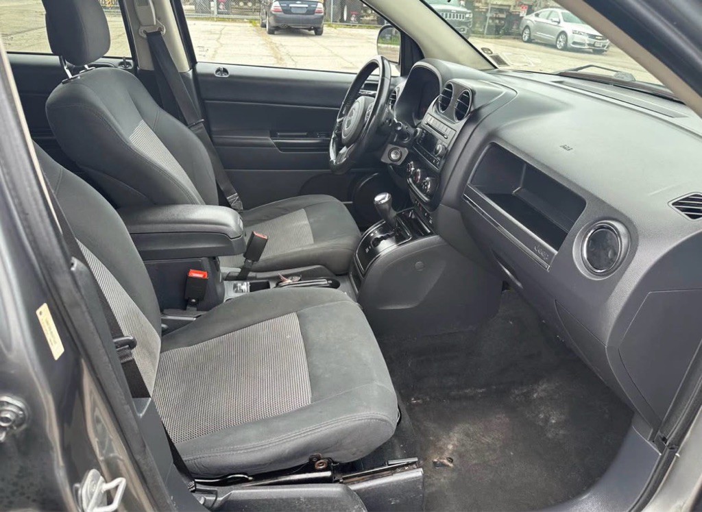 2011 Jeep Compass Image 7