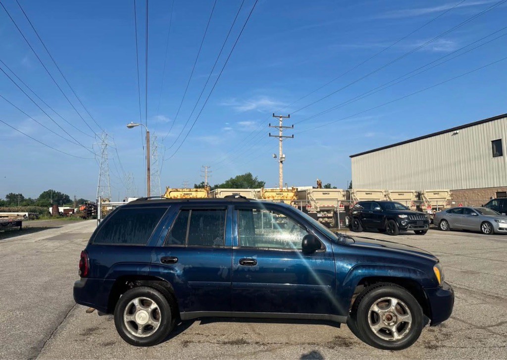 2007 Chevrolet Trailblazer Image 2