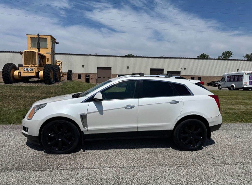 2015 Cadillac SRX Image 2