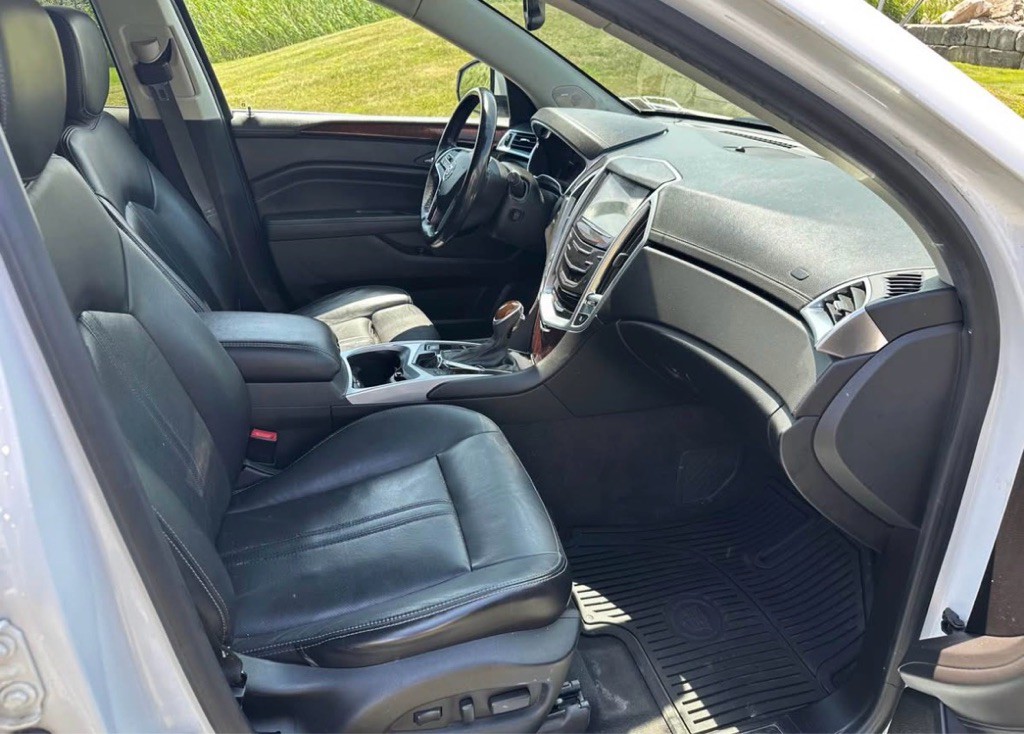 2015 Cadillac SRX Image 10