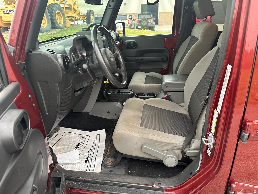 2010 Jeep Wrangler Unlimited Image 9