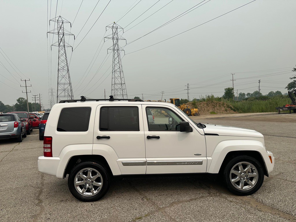 2012 Jeep Liberty Image 5