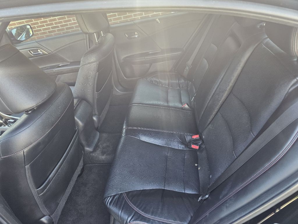 2017 Honda Accord Image 4