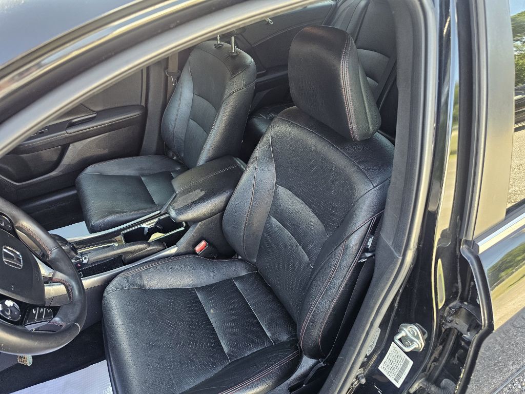 2017 Honda Accord Image 5