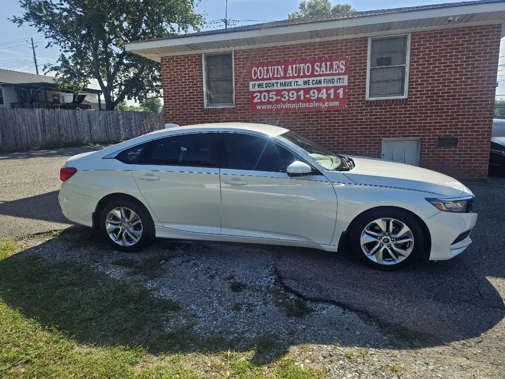 2019 Honda Accord Image 1