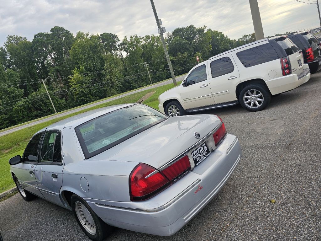 2000 Mercury Grand Marquis Image 2