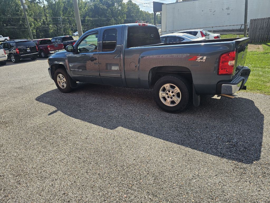 2007 Chevrolet Silverado 1500 Image 3