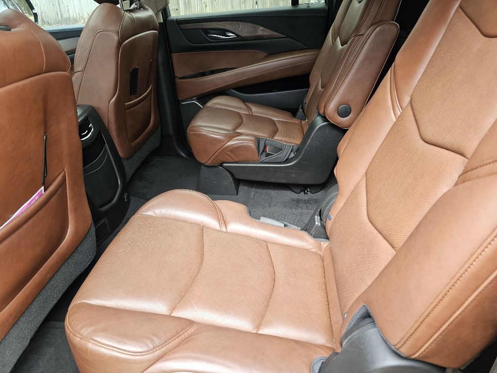 2018 Cadillac Escalade Image 4