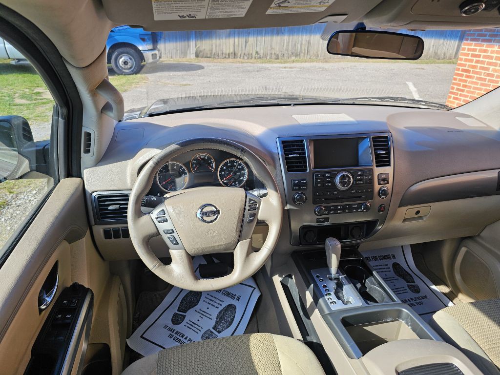 2015 Nissan Armada Image 2