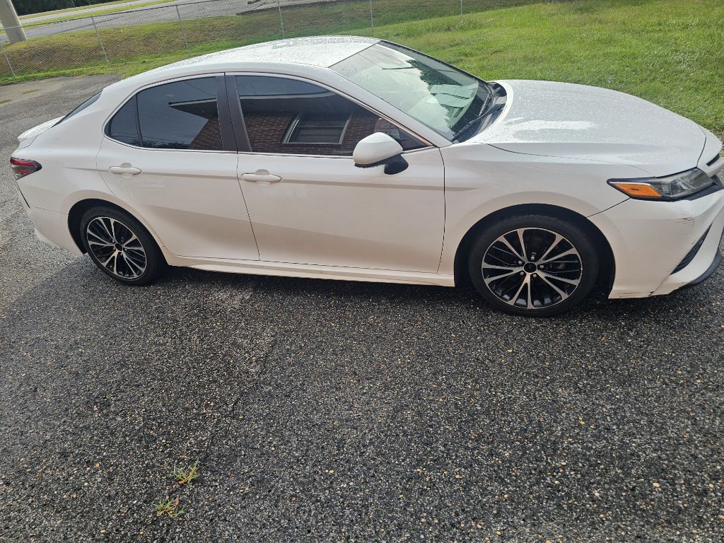 2018 Toyota Camry Image 3
