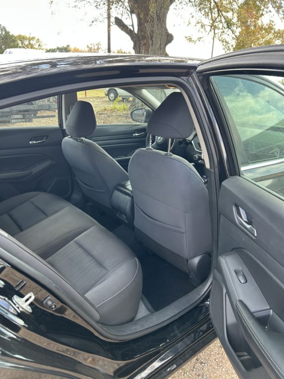 2019 Nissan Altima Image 4