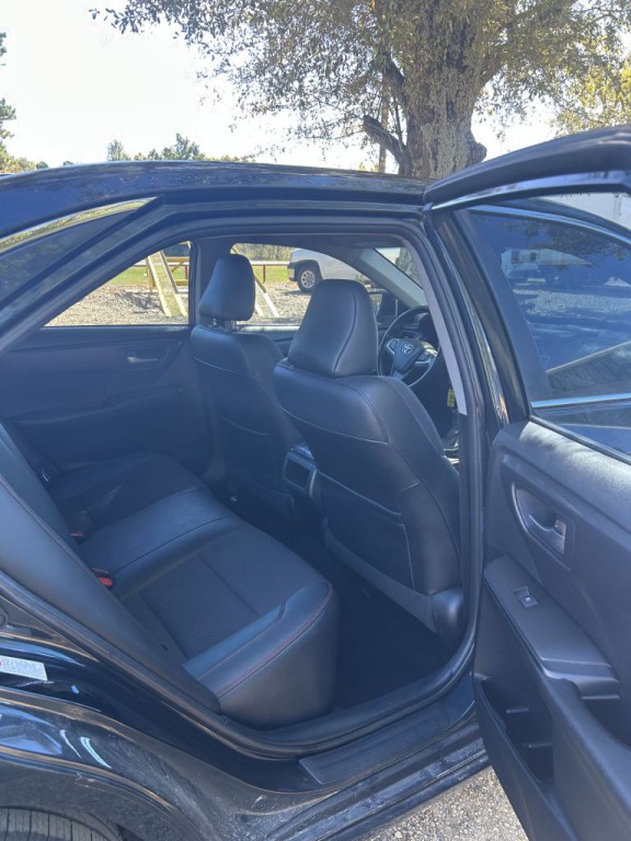 2016 Toyota Camry Image 4