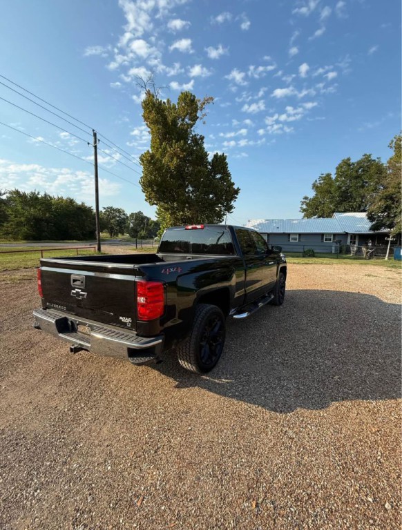 2018 Chevrolet Silverado 1500 Image 2