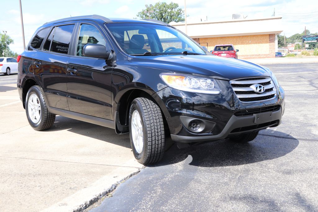 2012 Hyundai Santa Fe Image 2
