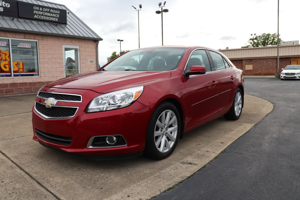 2013 Chevrolet Malibu Image 1