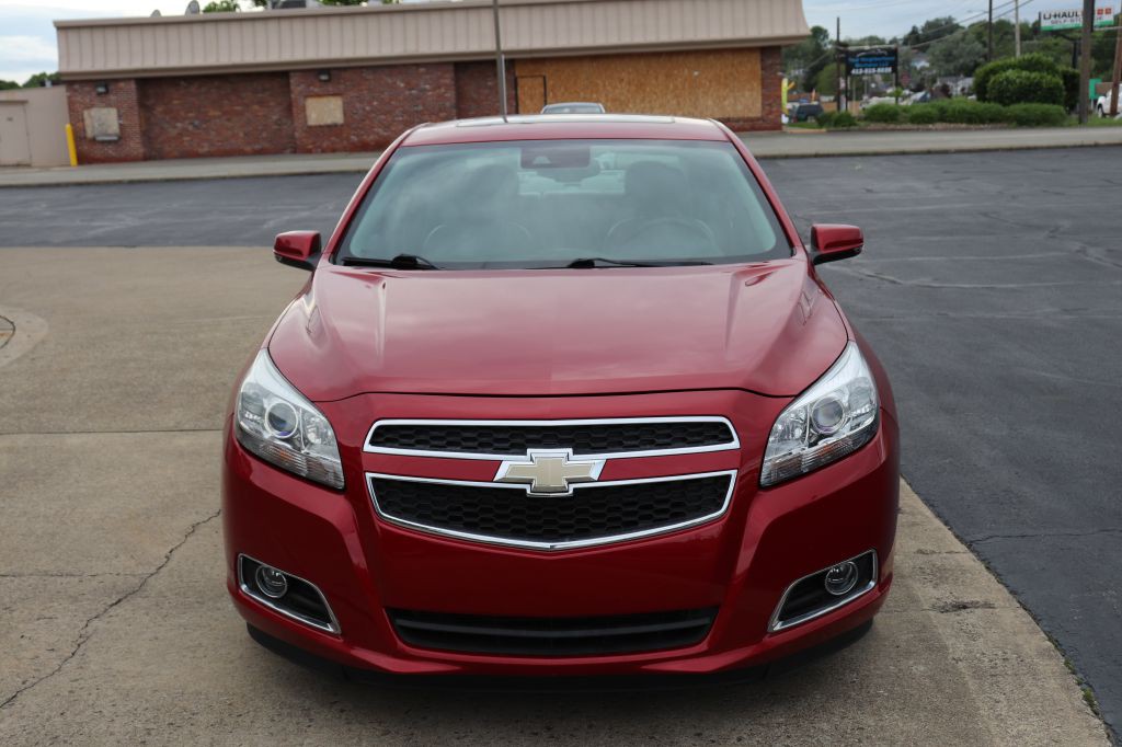 2013 Chevrolet Malibu Image 4