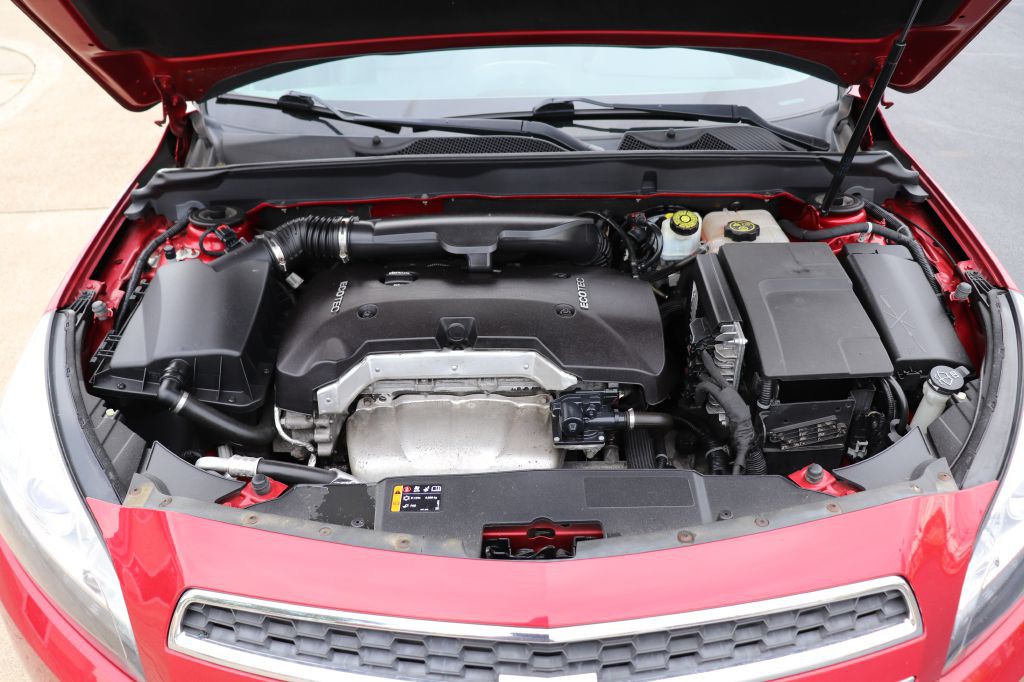 2013 Chevrolet Malibu Image 11