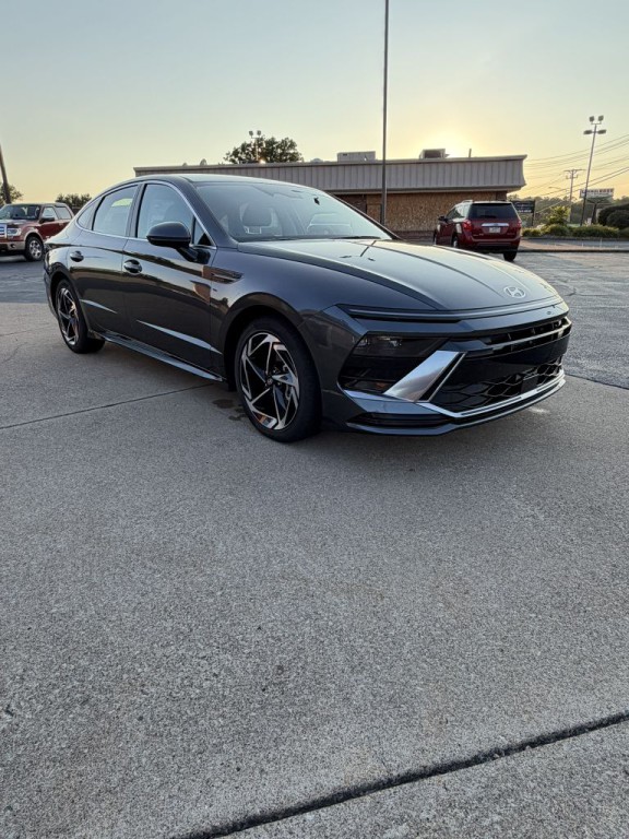 2026 Hyundai Sonata Image 2