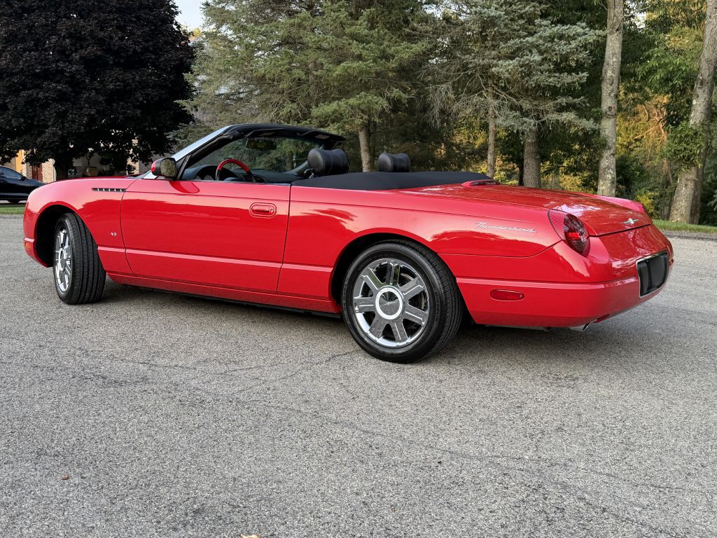 2004 Ford Thunderbird Image 3