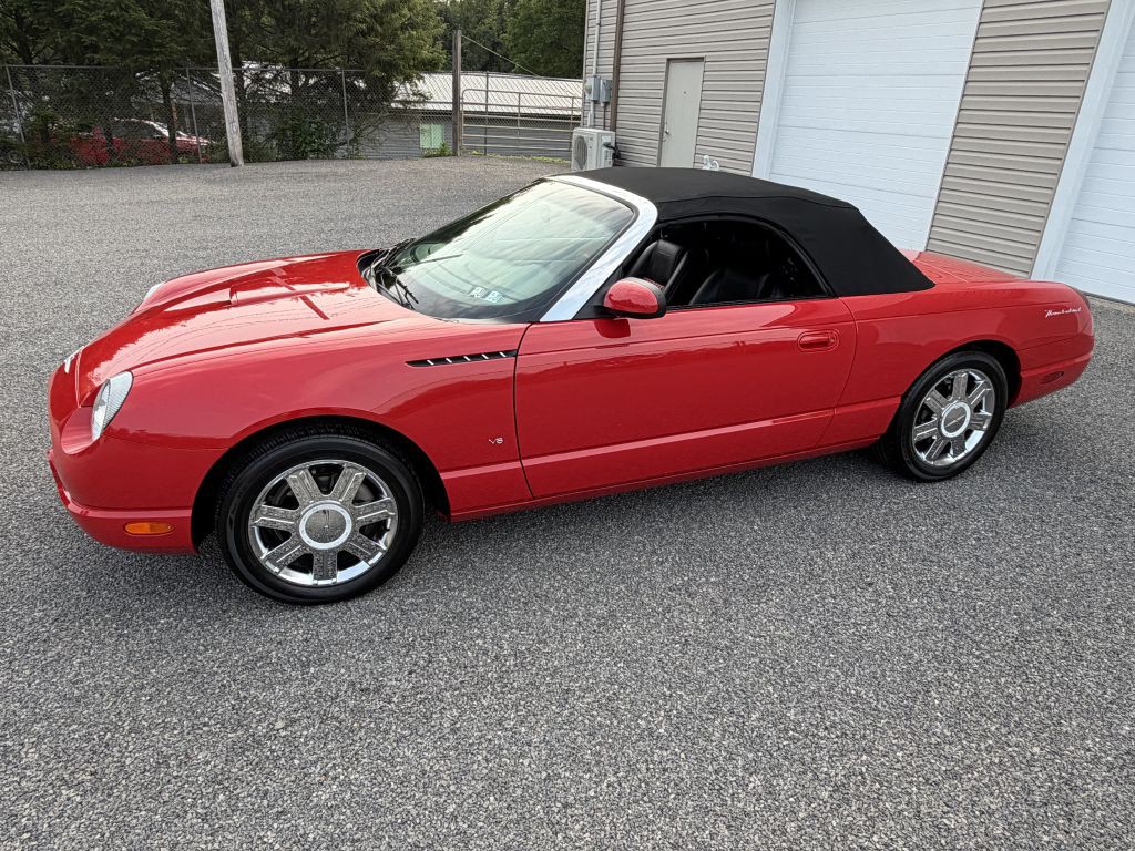 2004 Ford Thunderbird Image 11