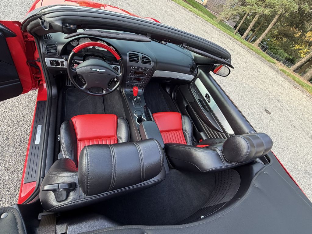 2004 Ford Thunderbird Image 19