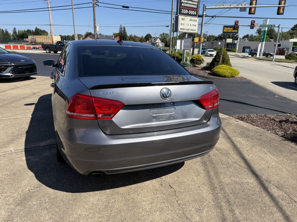 2013 Volkswagen Passat Image 3