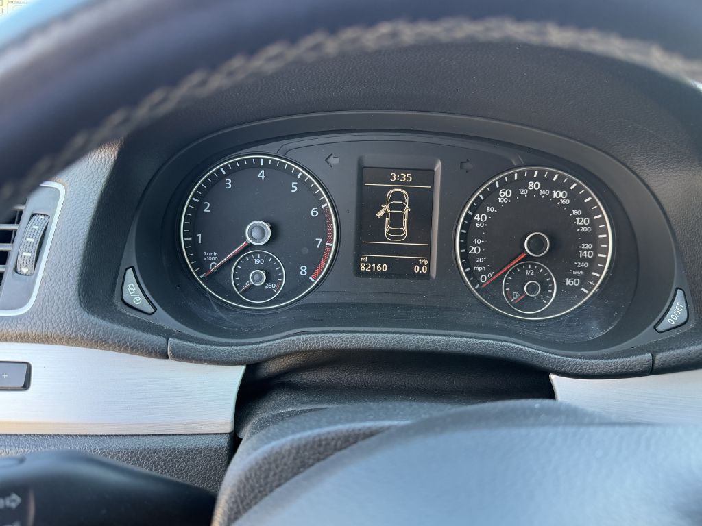 2013 Volkswagen Passat Image 7