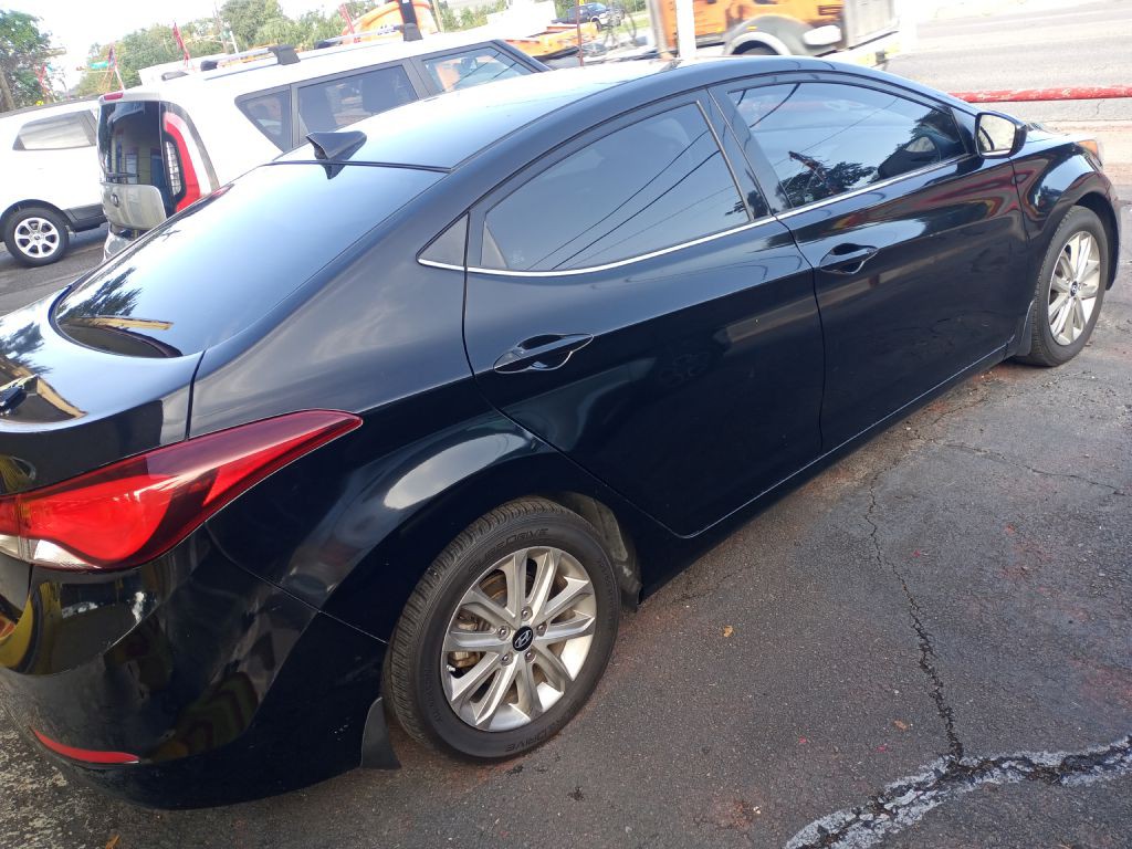 2015 Hyundai Elantra Image 4
