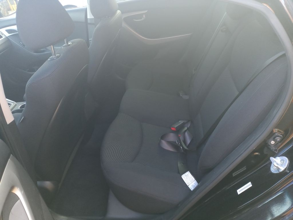 2015 Hyundai Elantra Image 6