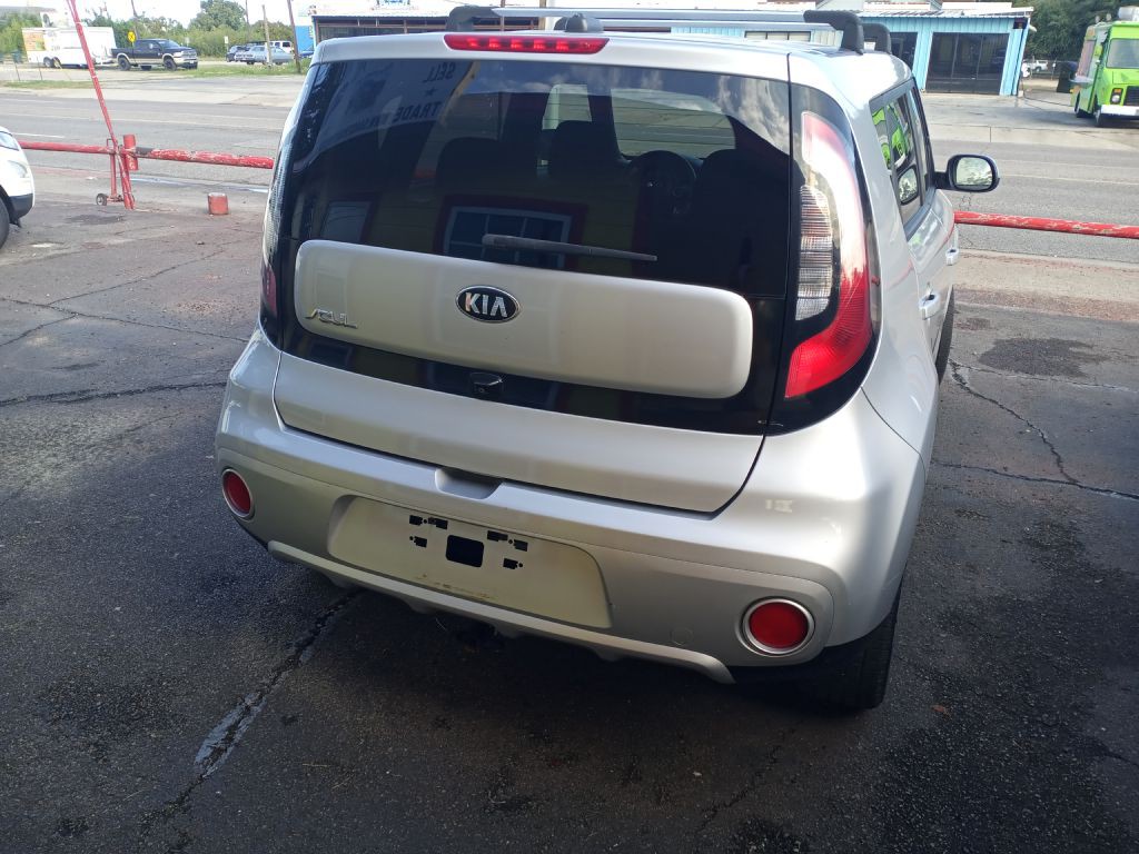 2017 Kia Soul Image 5
