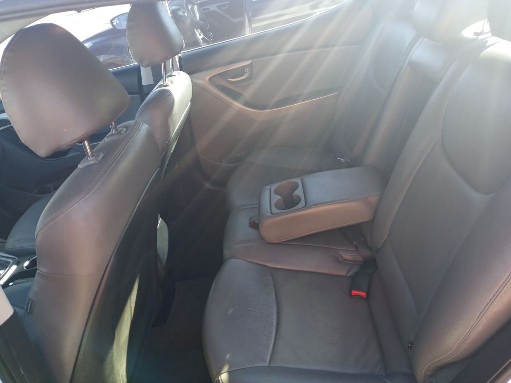 2016 Hyundai Elantra Image 5