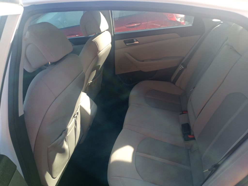 2017 Hyundai Sonata Image 2