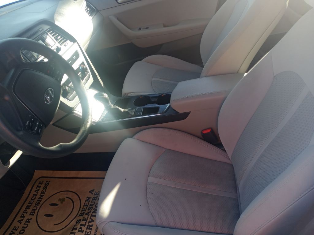 2017 Hyundai Sonata Image 3
