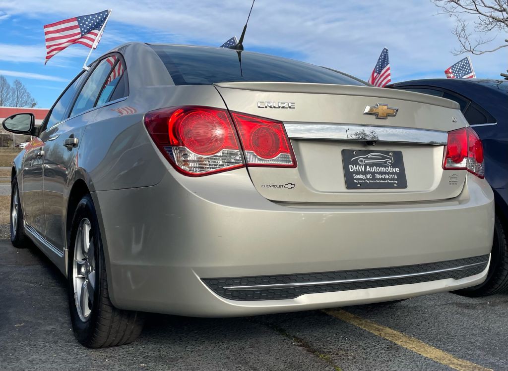 2013 Chevrolet Cruze Image 4